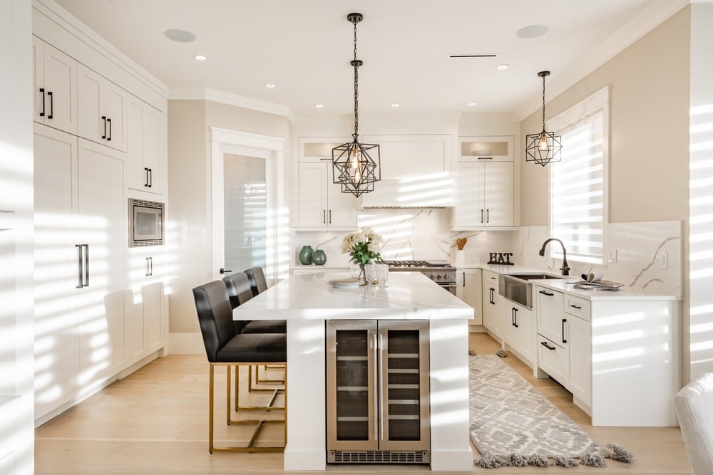 The 14 Absurdities of Choosing a White Kitchen for Your Home